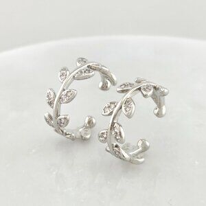 Set Of Leaf Ear Cuff Earrings - Charmed Aroma
